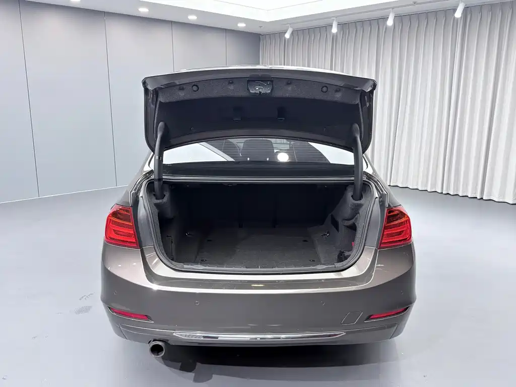BMW 3 Series — миниатюра 20