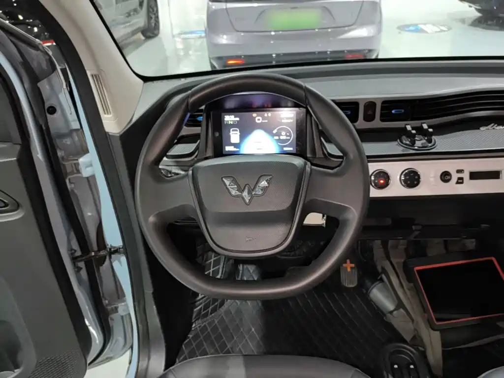Wuling MINIEV — миниатюра 11