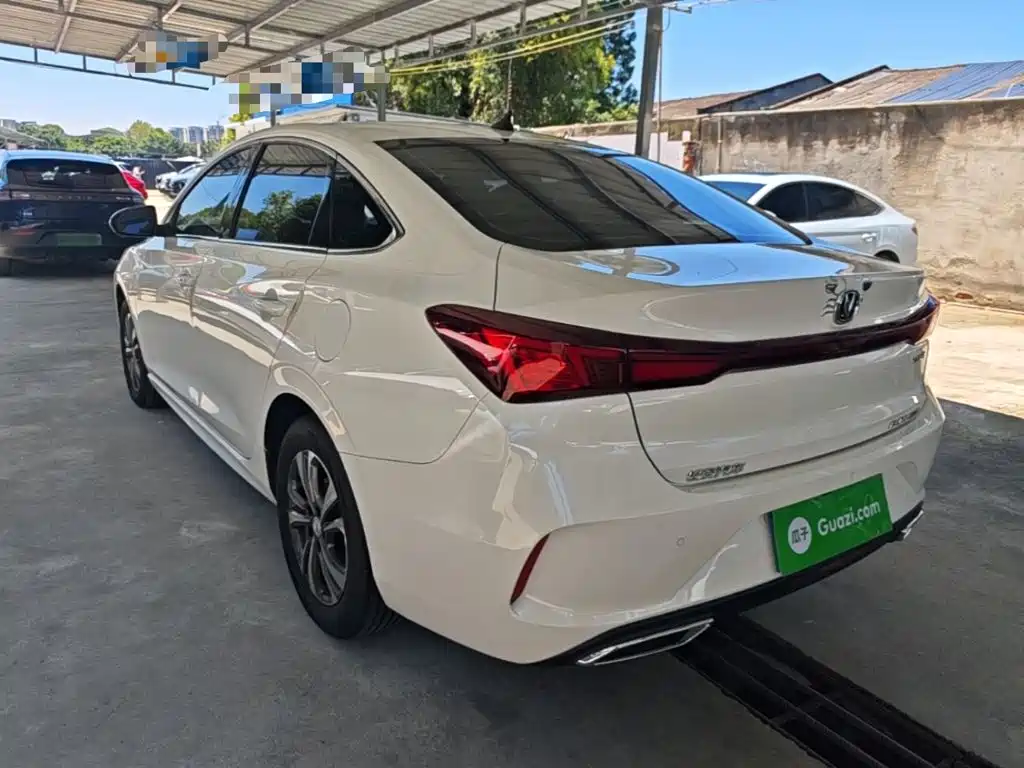 Changan Eado — миниатюра 5