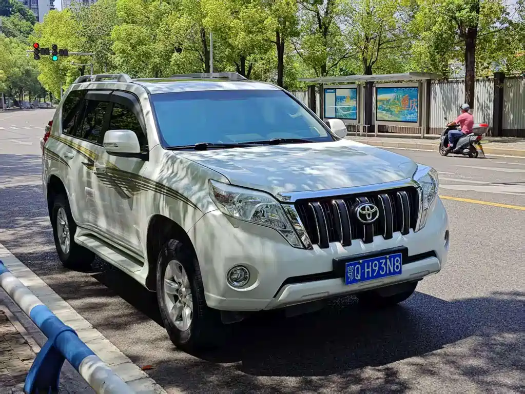 Toyota Prado — миниатюра 3