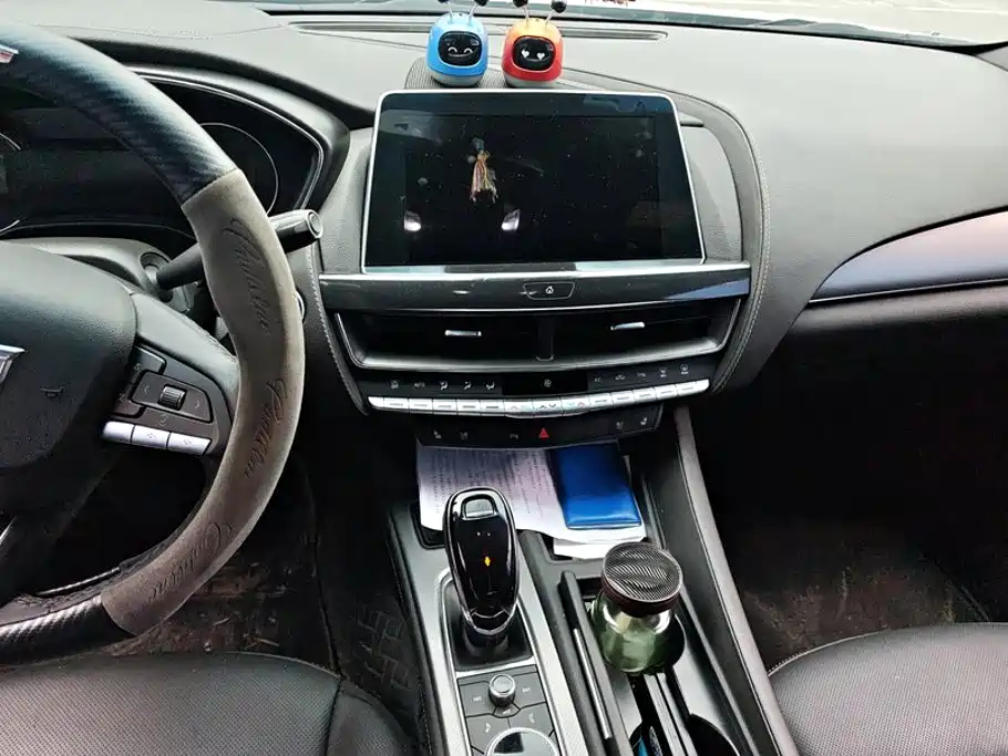Cadillac CT5 — миниатюра 13