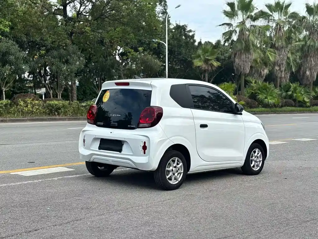 Roewe Clever — миниатюра 7