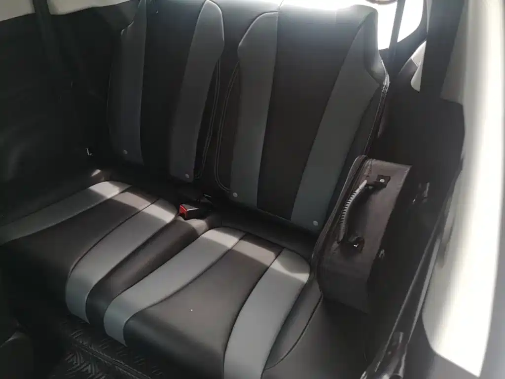 Roewe Clever — миниатюра 17