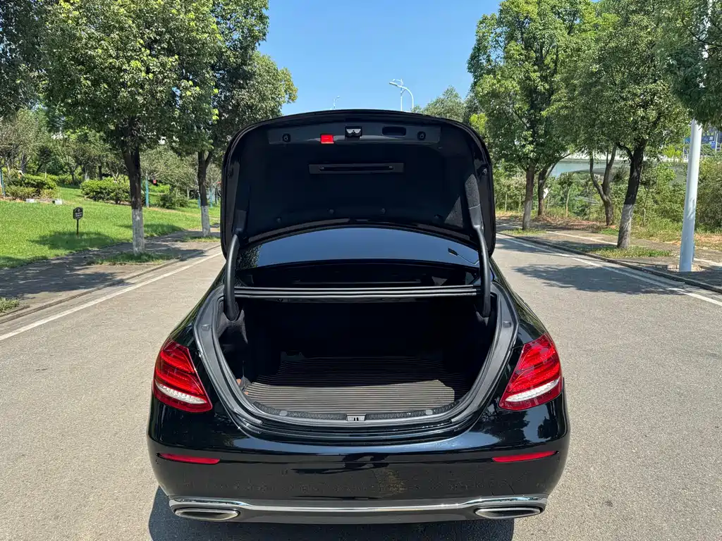 Mercedes-Benz E-Class E 2019 E 300 L Fashion