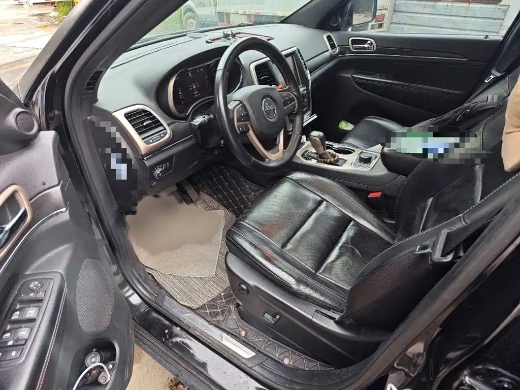 Jeep Grand Cherokee (Import) — миниатюра 14