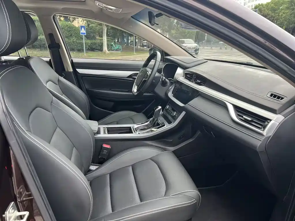 Geely Emgrand — миниатюра 9