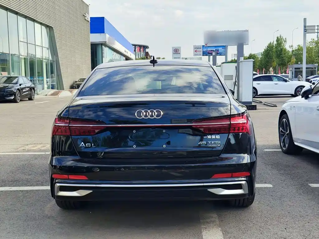 Audi A6L — миниатюра 6