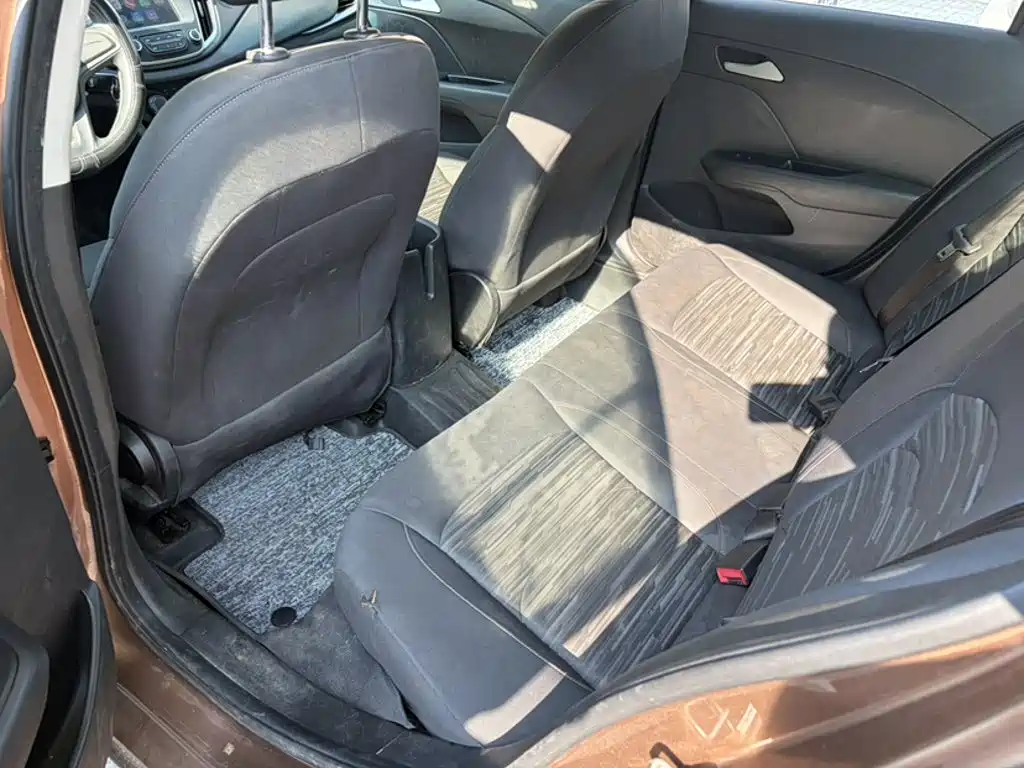 Chevrolet Cavalier — миниатюра 12