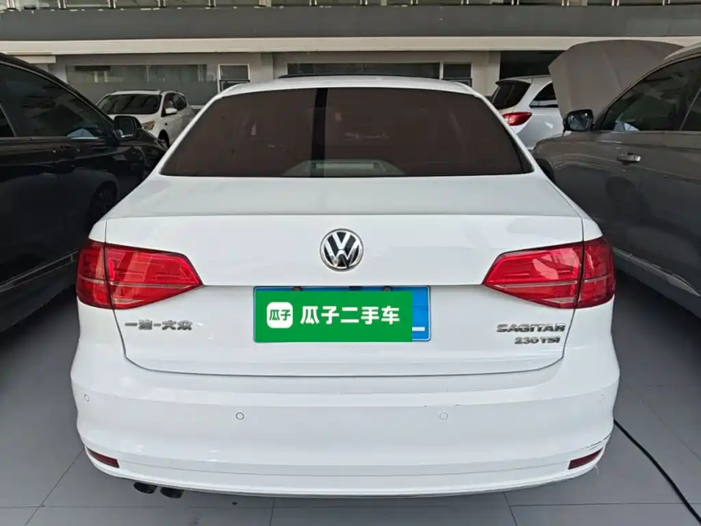 Volkswagen Sagitar — миниатюра 6