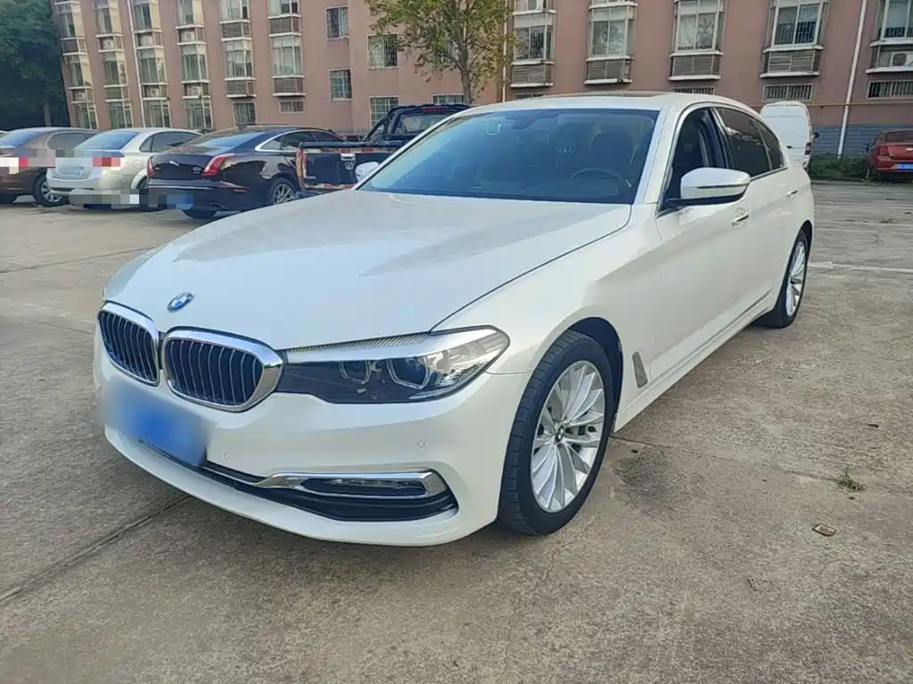 BMW 5 Series — миниатюра 2