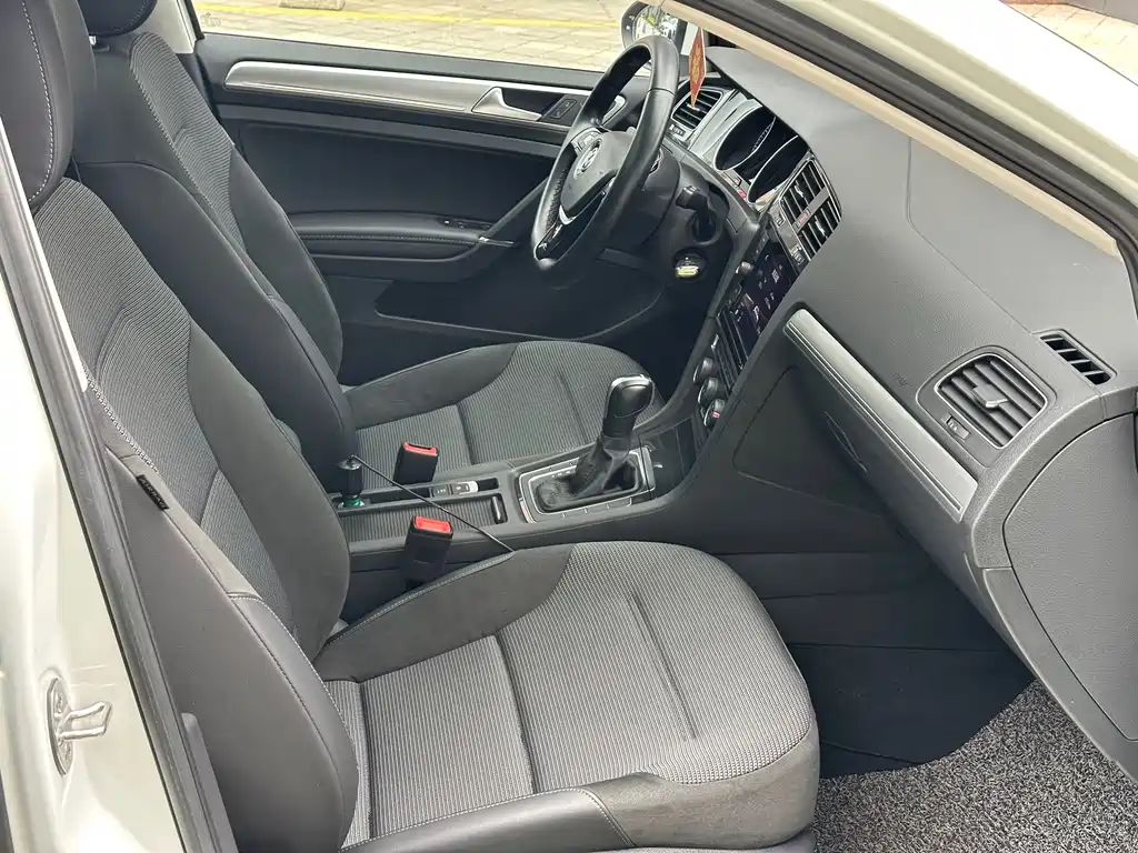 Volkswagen Golf — миниатюра 5