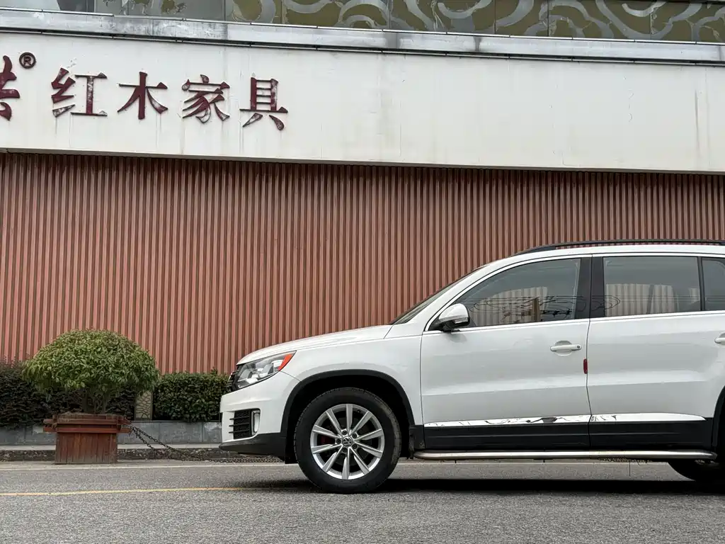 Volkswagen Tiguan — миниатюра 3