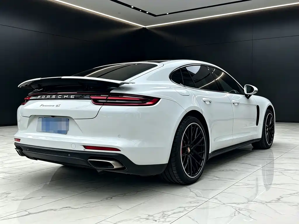 Porsche Panamera — миниатюра 7