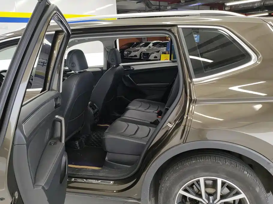 Volkswagen Tiguan L — миниатюра 11