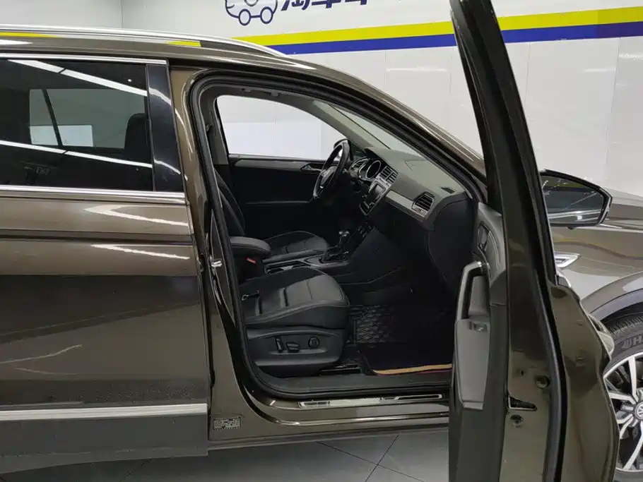 Volkswagen Tiguan L — миниатюра 8
