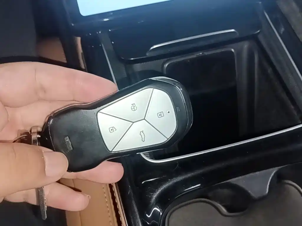 XPeng P5 — миниатюра 9