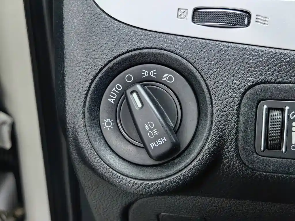 Dodge Journey — миниатюра 21