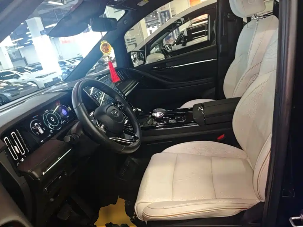 GAC Motor Trumpchi M8 — миниатюра 15