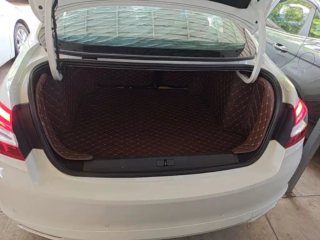 Peugeot 408 — миниатюра 19
