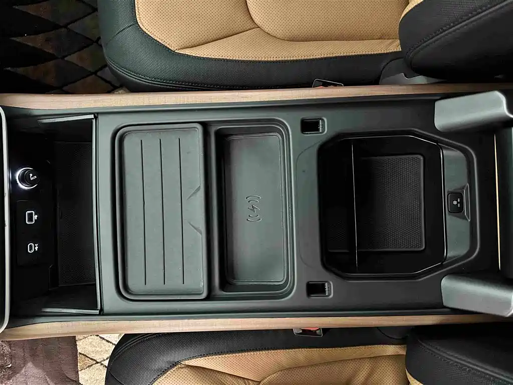 Land Rover Defender — миниатюра 17