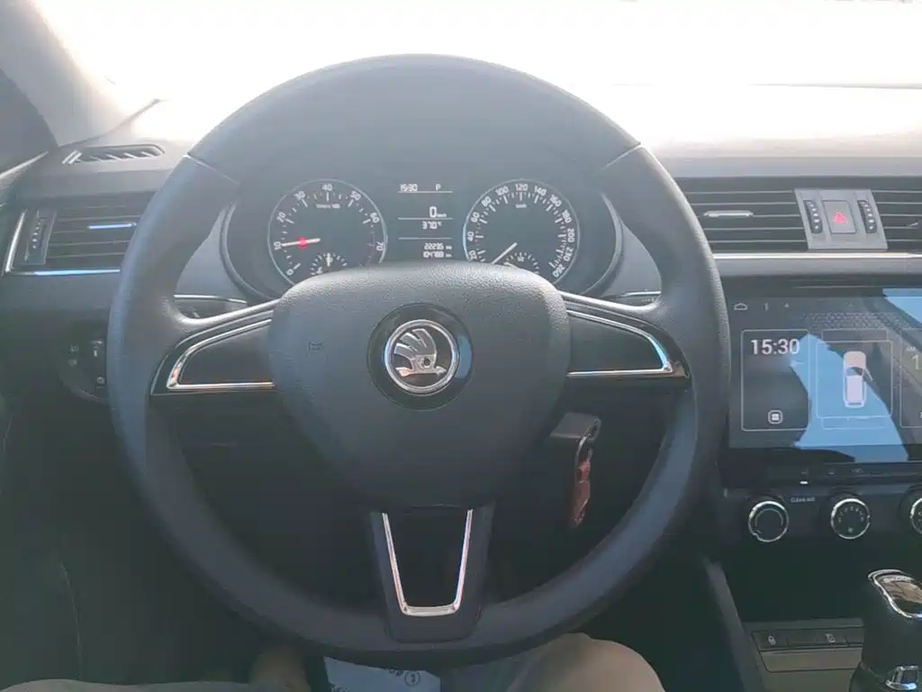 Skoda Octavia — миниатюра 7