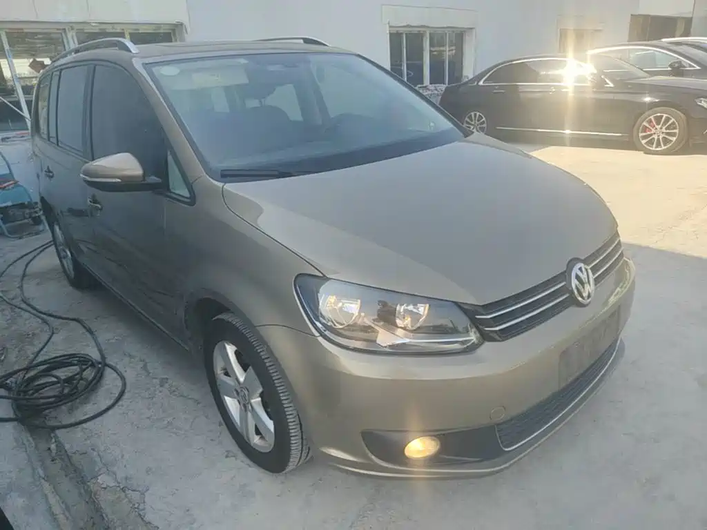 Volkswagen Touran — миниатюра 4
