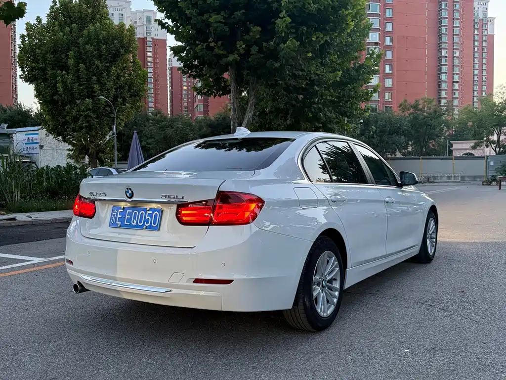 BMW 3 Series — миниатюра 19