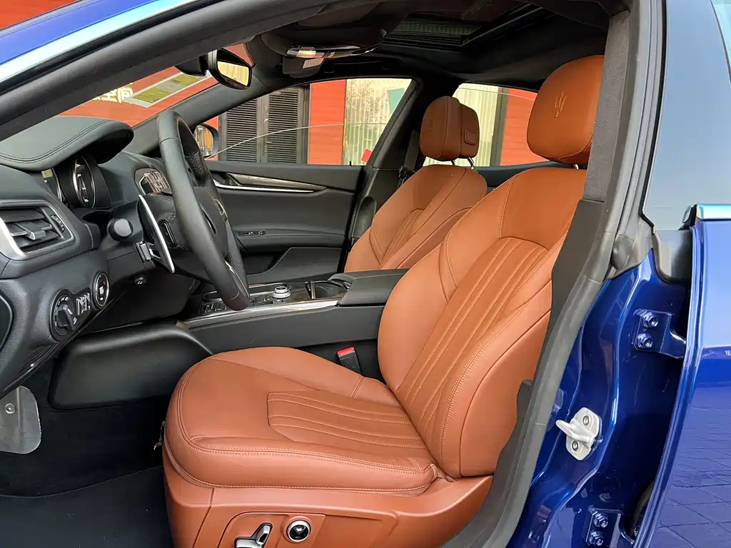 Maserati Ghibli 2023 2.0T GT