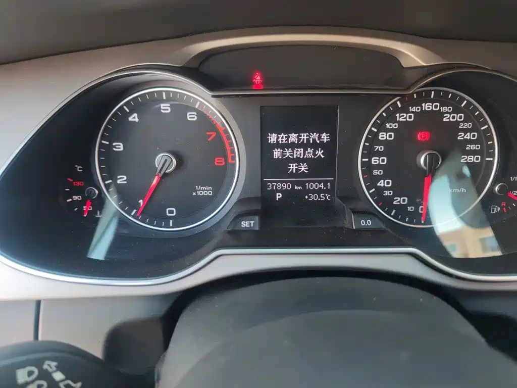 Audi A4L — миниатюра 4