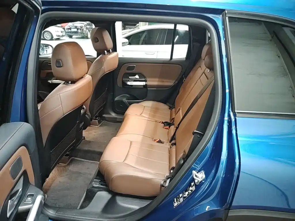 Mercedes-Benz GLB — миниатюра 17