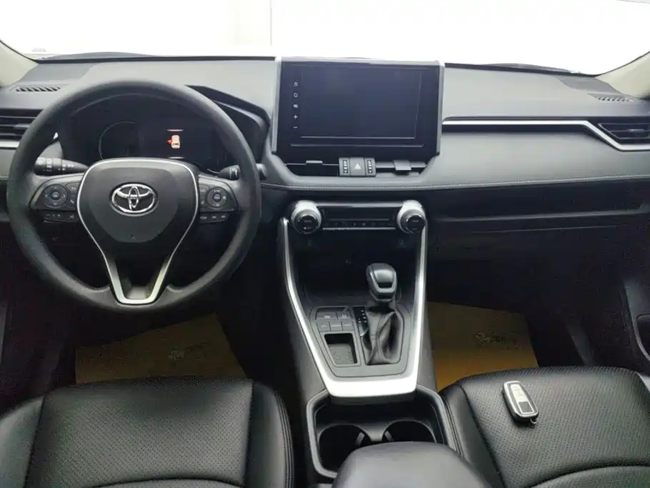 Toyota RAV4 — миниатюра 12