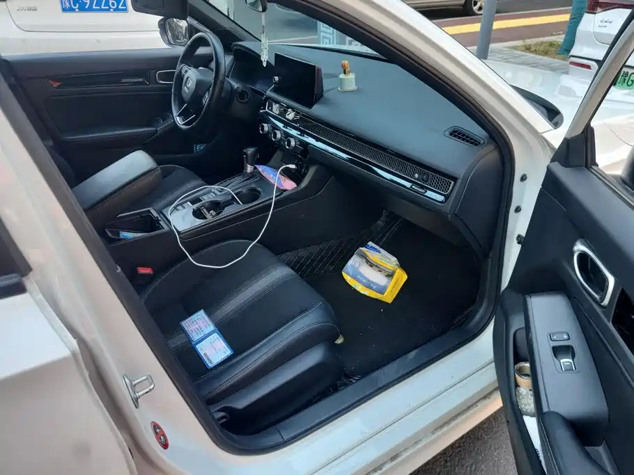 Honda Civic — миниатюра 8