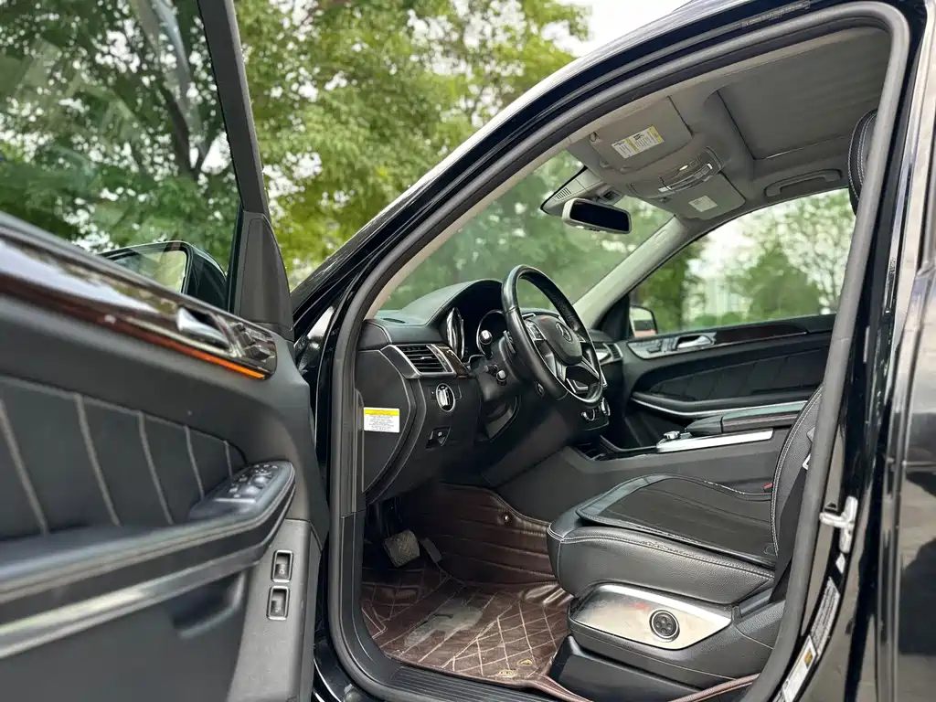 Mercedes-Benz GL-Class — миниатюра 6