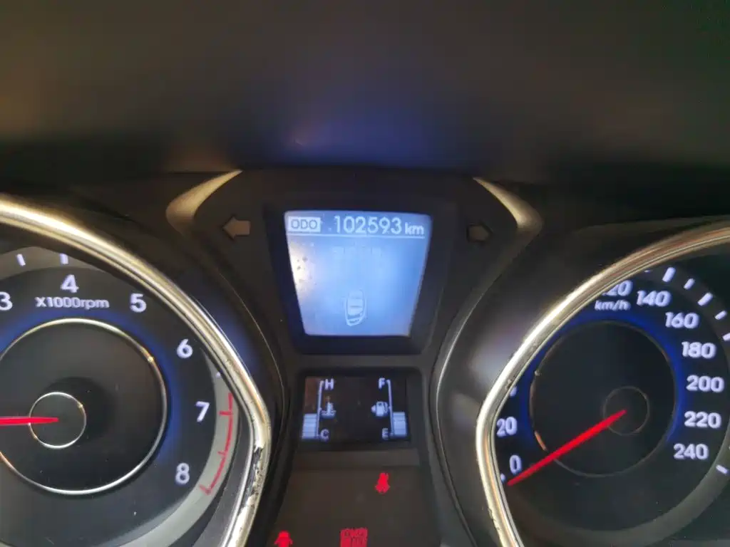 Hyundai Elantra Langdong — миниатюра 8