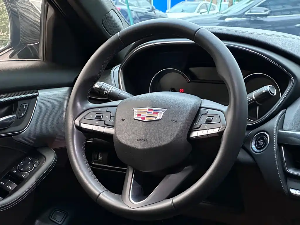 Cadillac CT5 — миниатюра 14