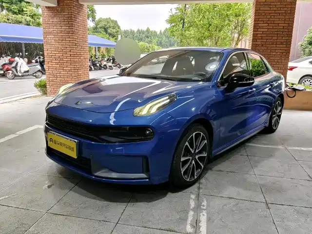 2020 Lynk & Co 03