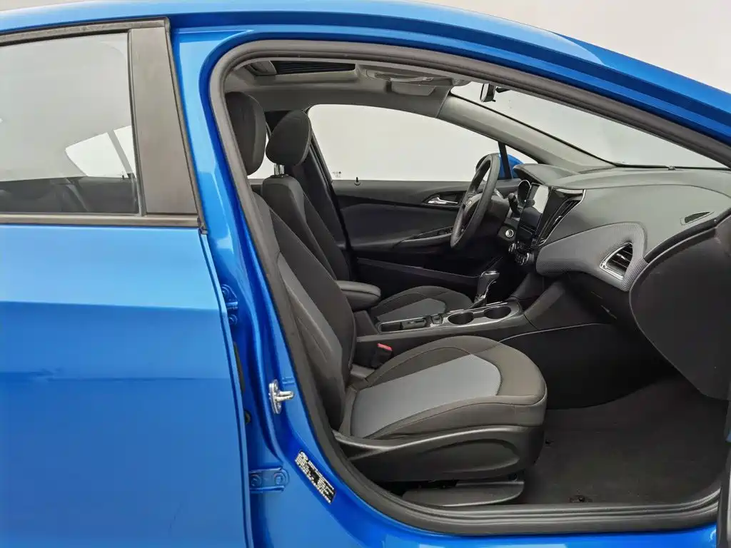 Chevrolet Cruze — миниатюра 23