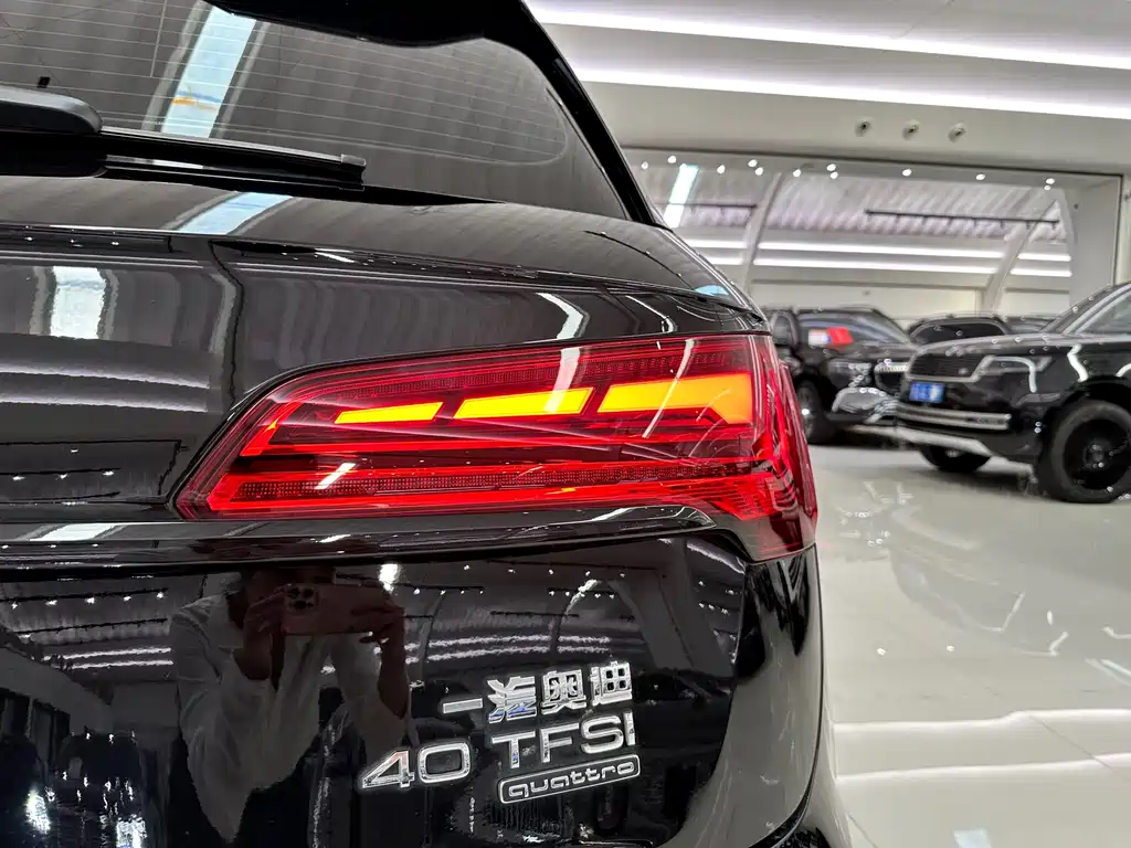 Audi Q5L — миниатюра 36