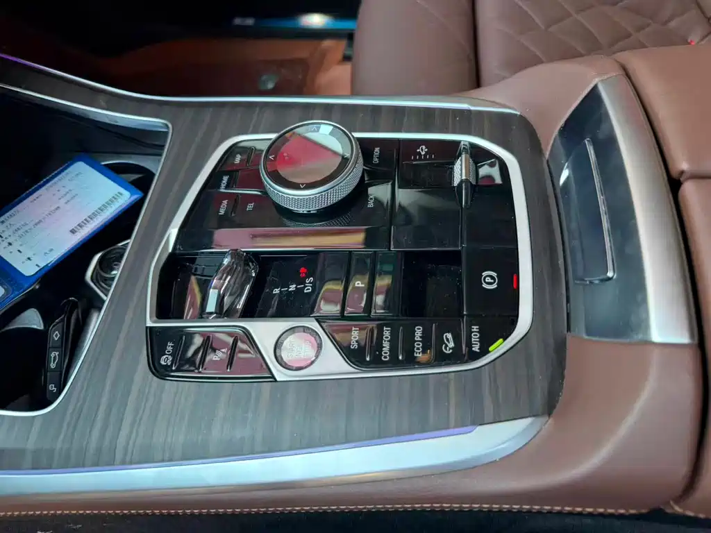 BMW X7 — миниатюра 7