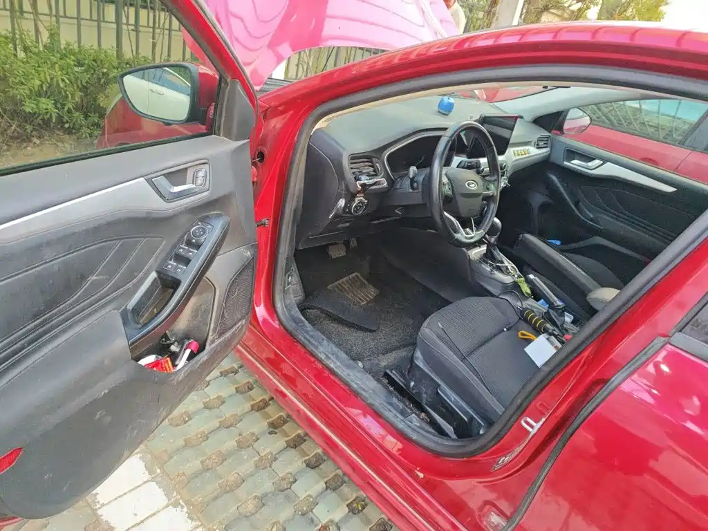 Ford Focus — миниатюра 14