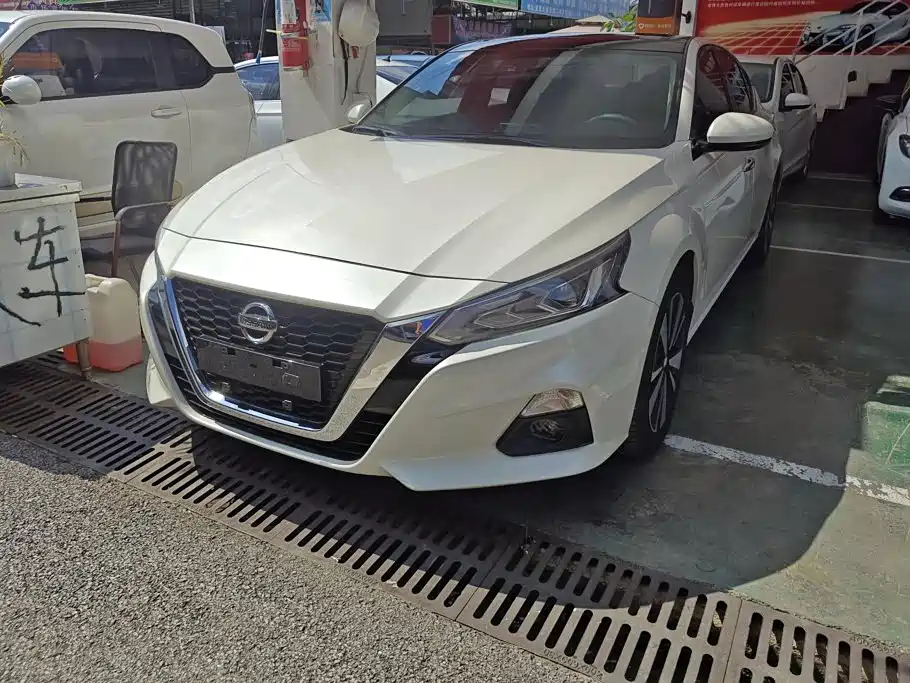 Nissan Teana