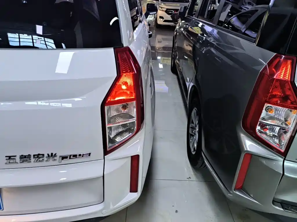 Wuling Hongguang PLUS — миниатюра 8