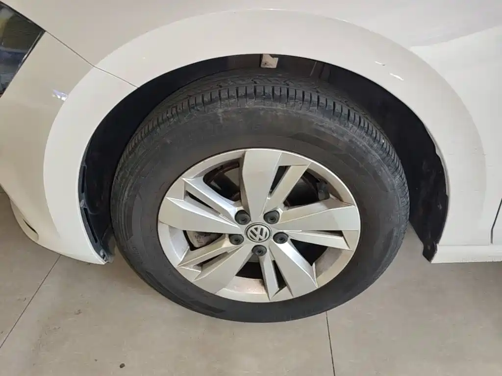 Volkswagen Polo — миниатюра 23
