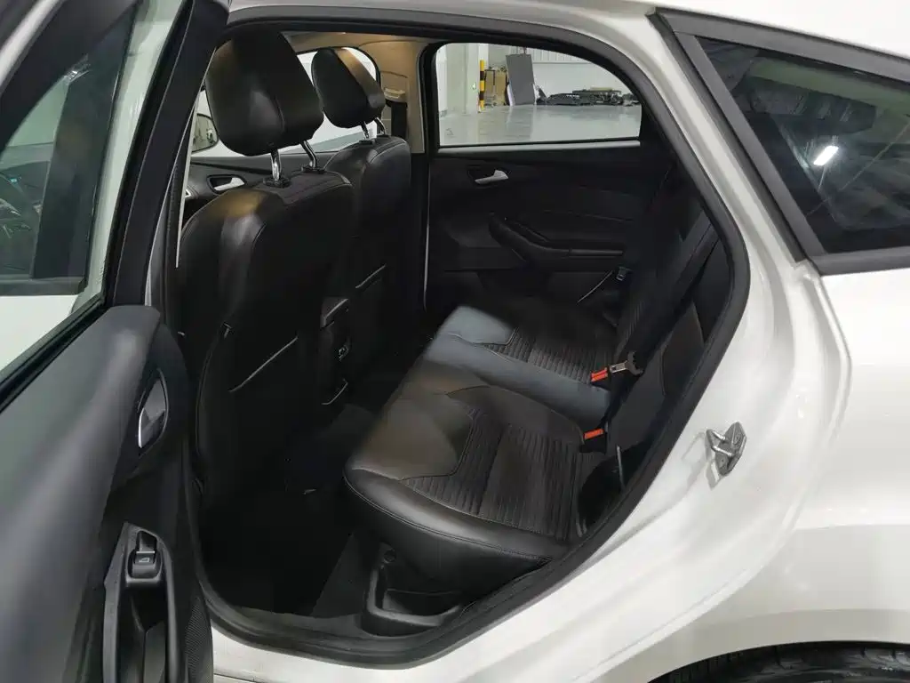 Ford Focus — миниатюра 15
