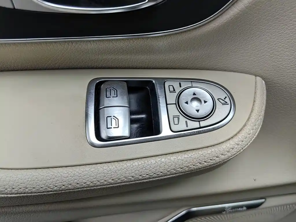 Mercedes-Benz V-Class — миниатюра 9