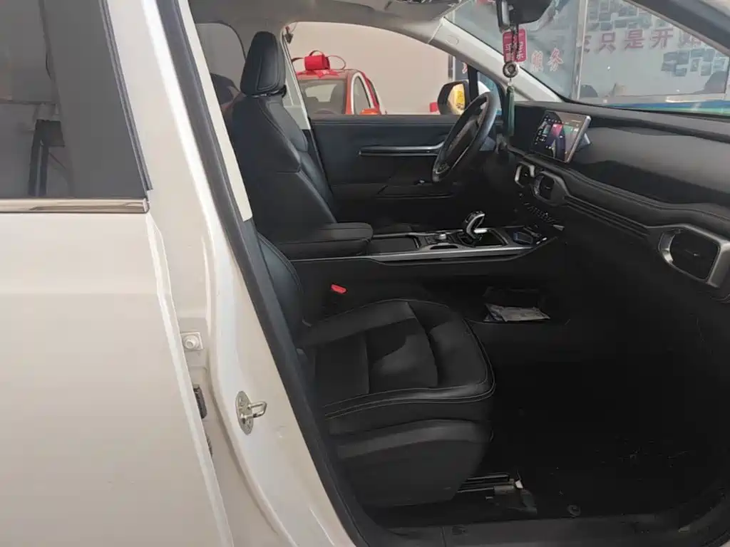 Geely Haoyue — миниатюра 25