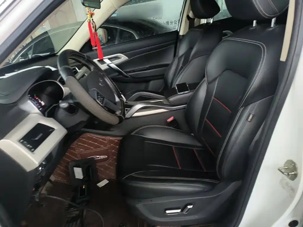 Geely Boyue — миниатюра 15