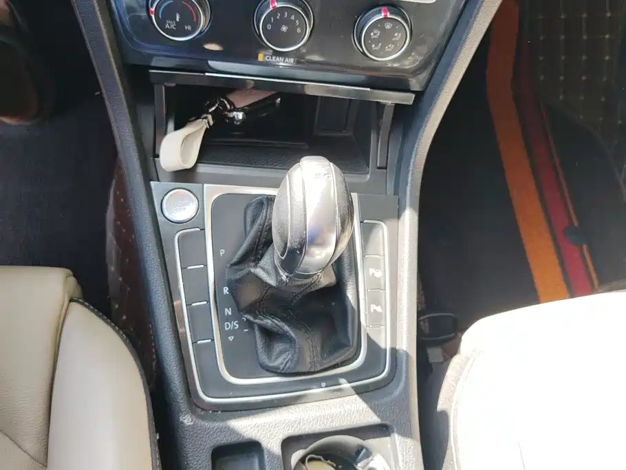 Volkswagen Golf — миниатюра 16