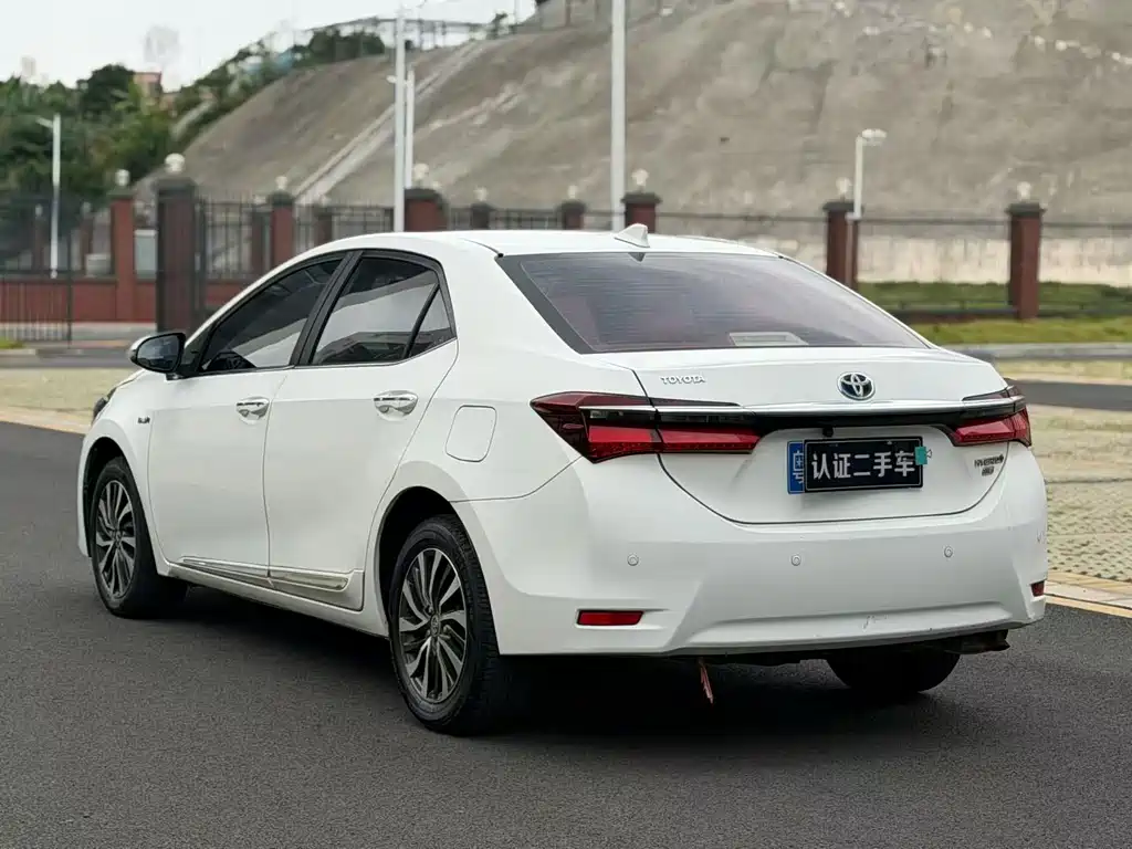 Toyota Corolla — миниатюра 9
