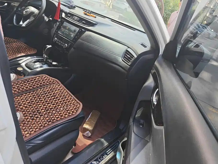 Nissan X-Trail — миниатюра 8